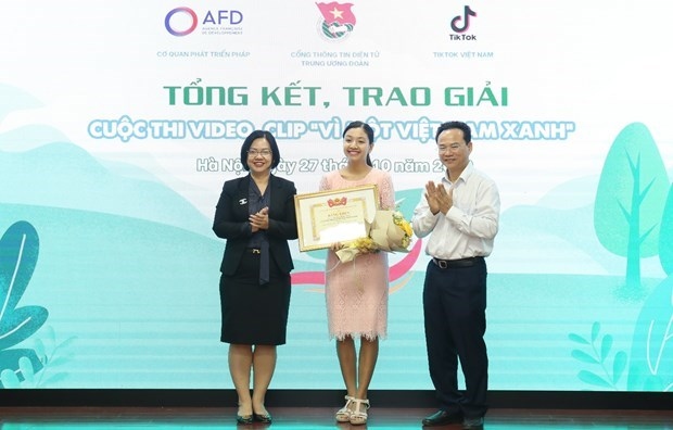 winners of for a green vietnam video contest announced picture 1 winners of for a green vietnam video contest announced picture 1