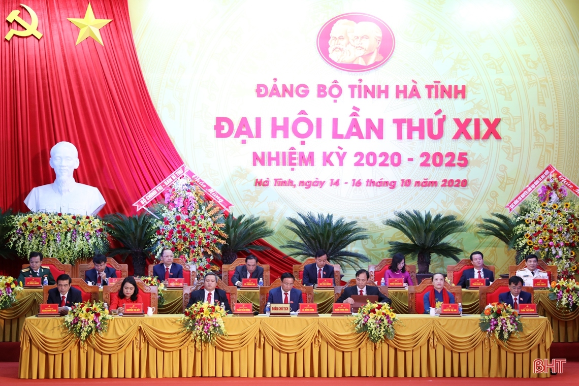 rut gon chuong trinh Dai hoi tinh ha tinh do mua lu hinh anh 1