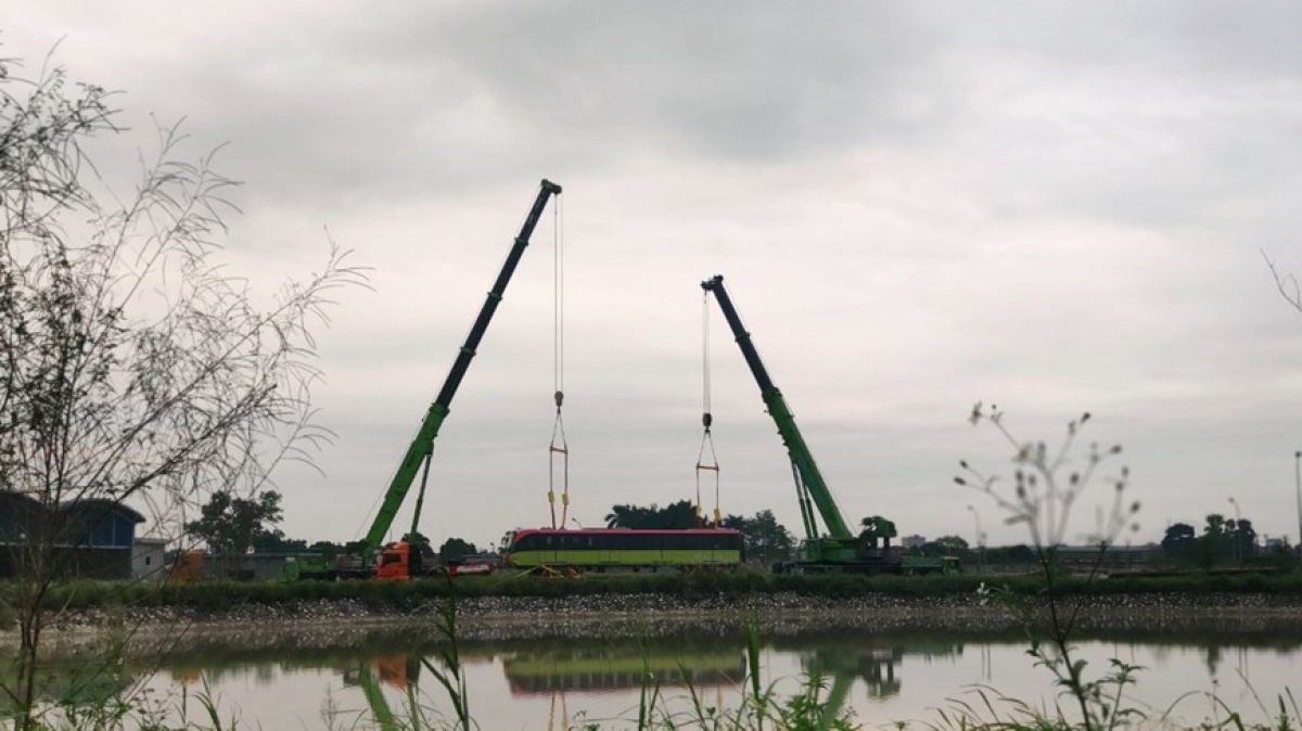 first metro train of hanoi route arrives at local depot picture 2