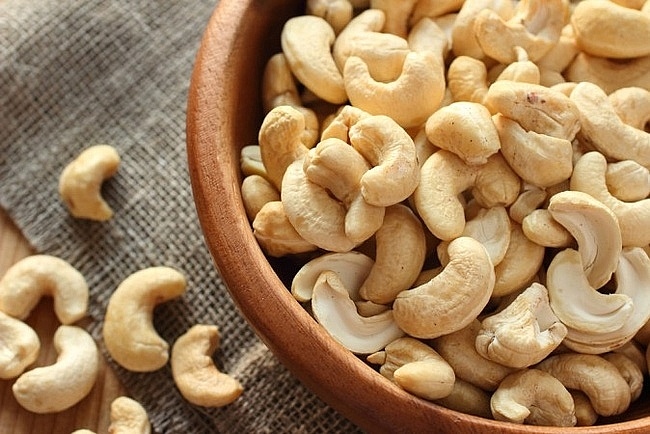 cashew exports to enjoy vigorous growth during end of year picture 1