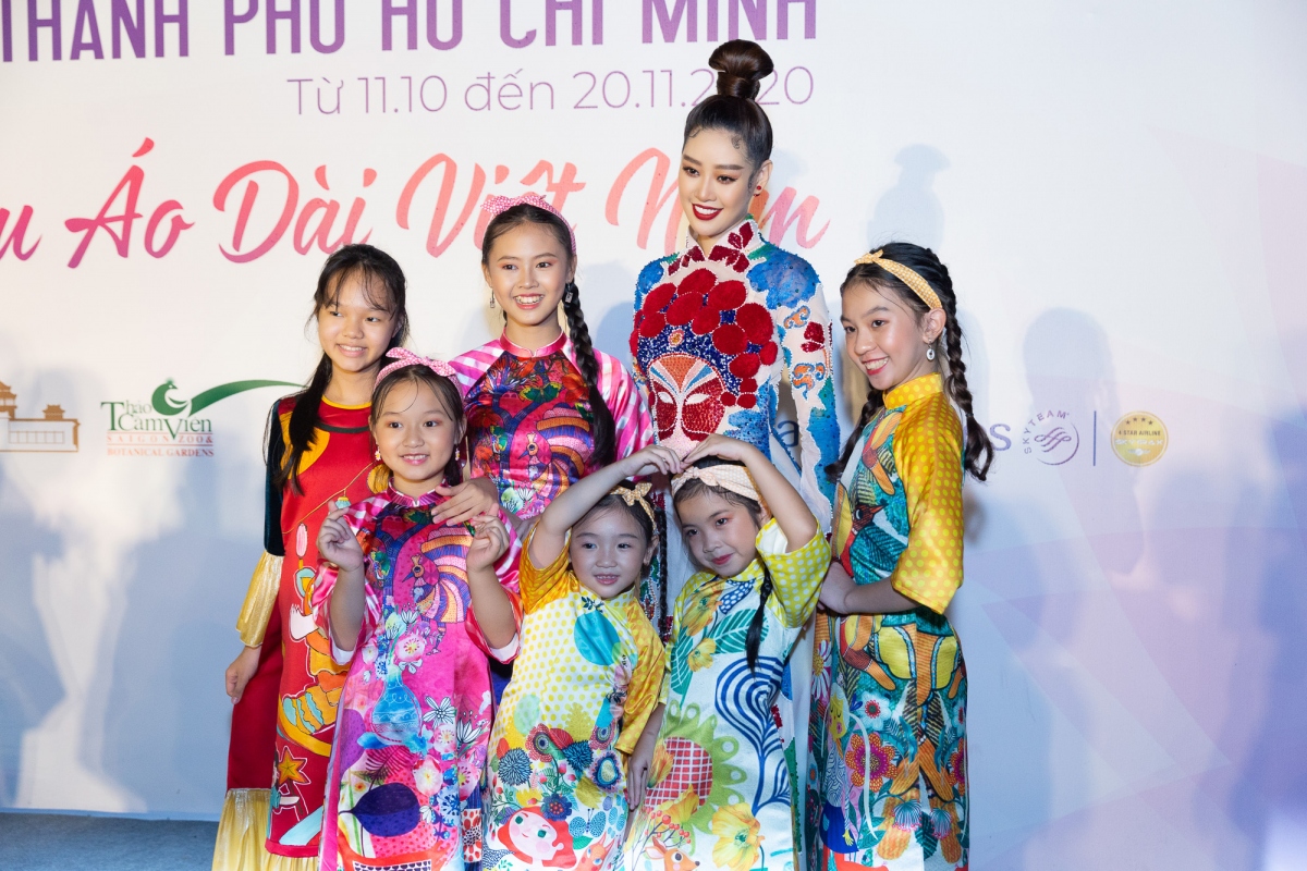 hoa hau khanh van dep rang ro, trinh dien tai le hoi ao dai tp hcm nam 2020 hinh anh 15