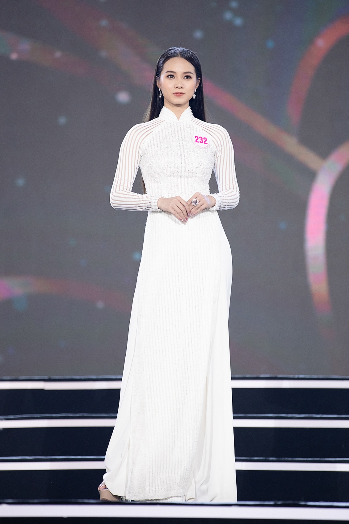 dan thi sinh hoa hau viet nam 2020 duyen dang voi ao dai trang hinh anh 5