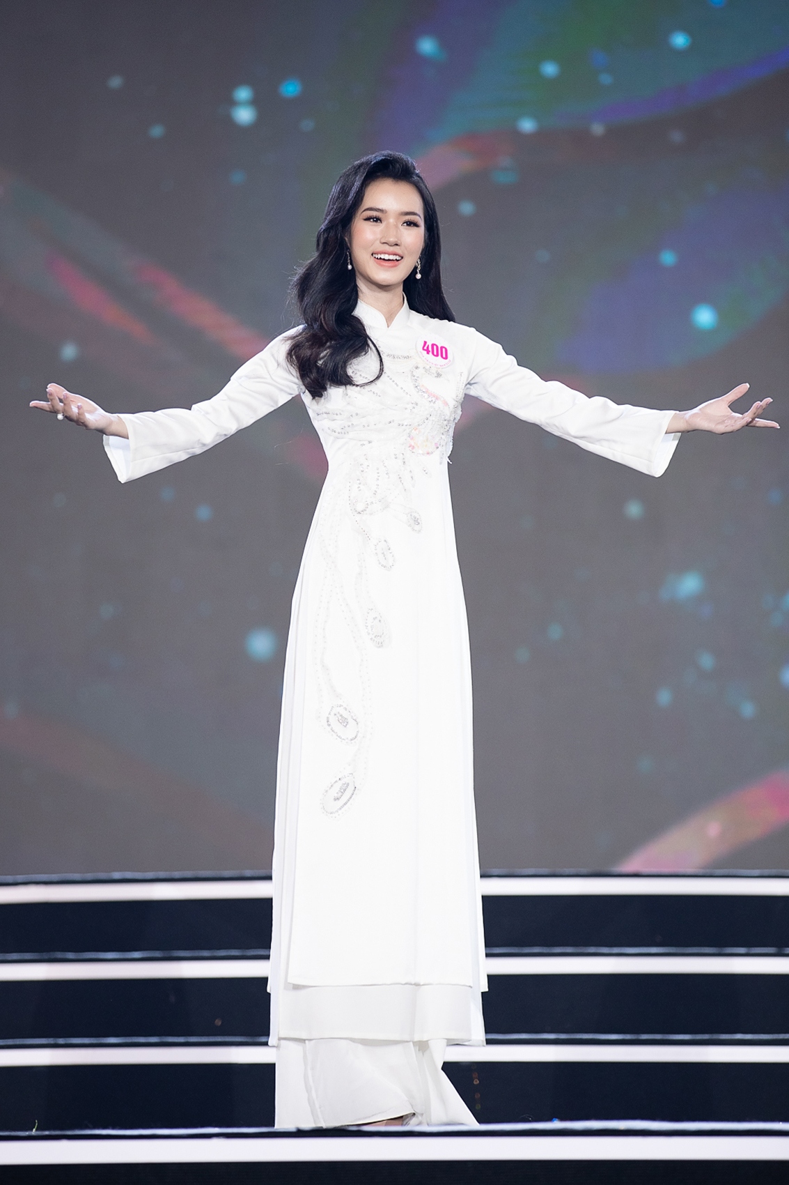 dan thi sinh hoa hau viet nam 2020 duyen dang voi ao dai trang hinh anh 6