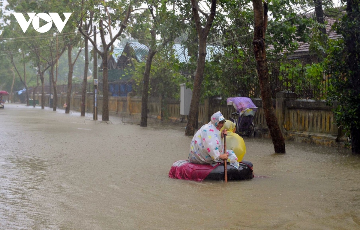 hue hit by prolonged period of heavy rain picture 10