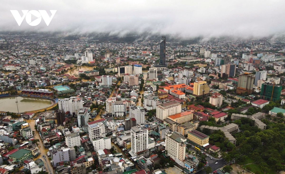 hue hit by prolonged period of heavy rain picture 12