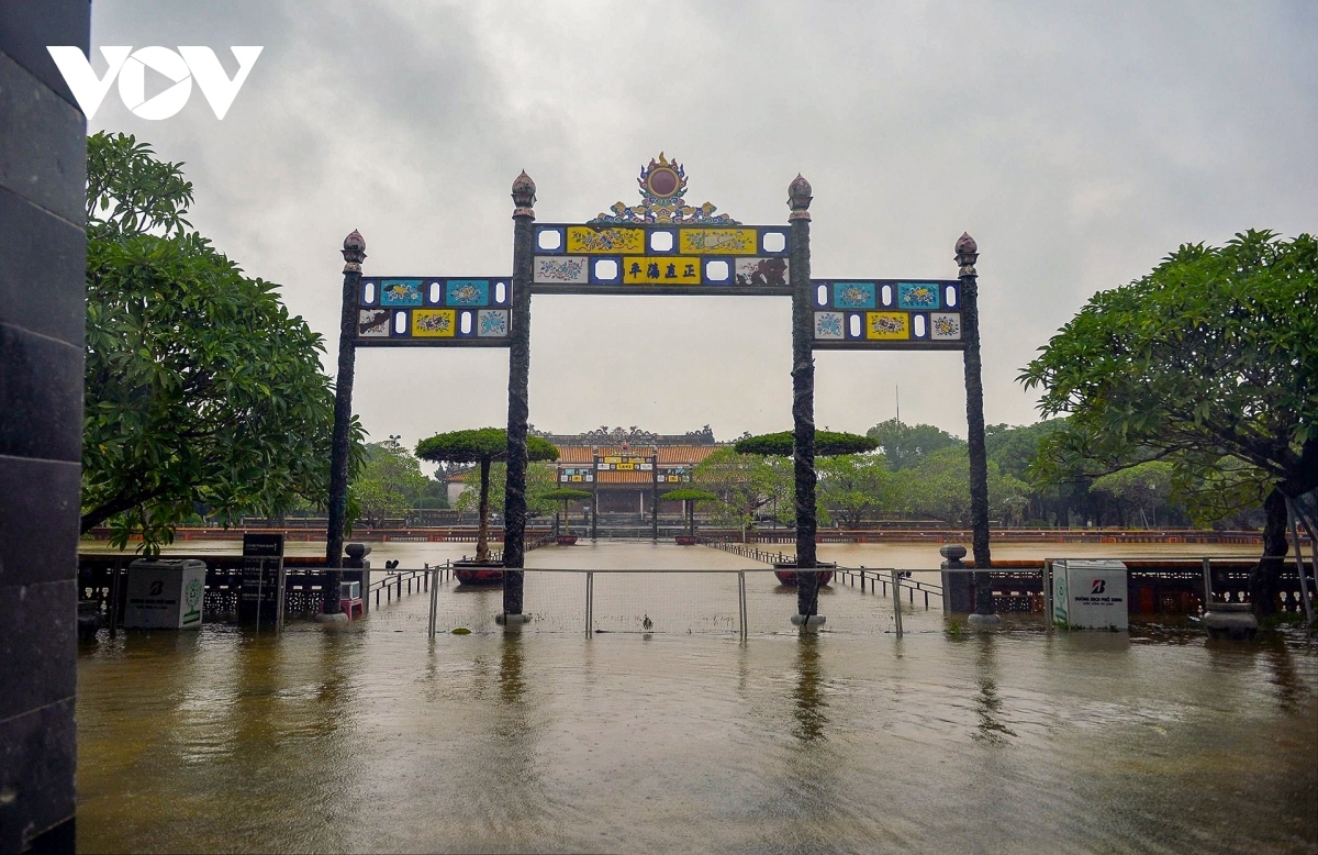 hue hit by prolonged period of heavy rain picture 17