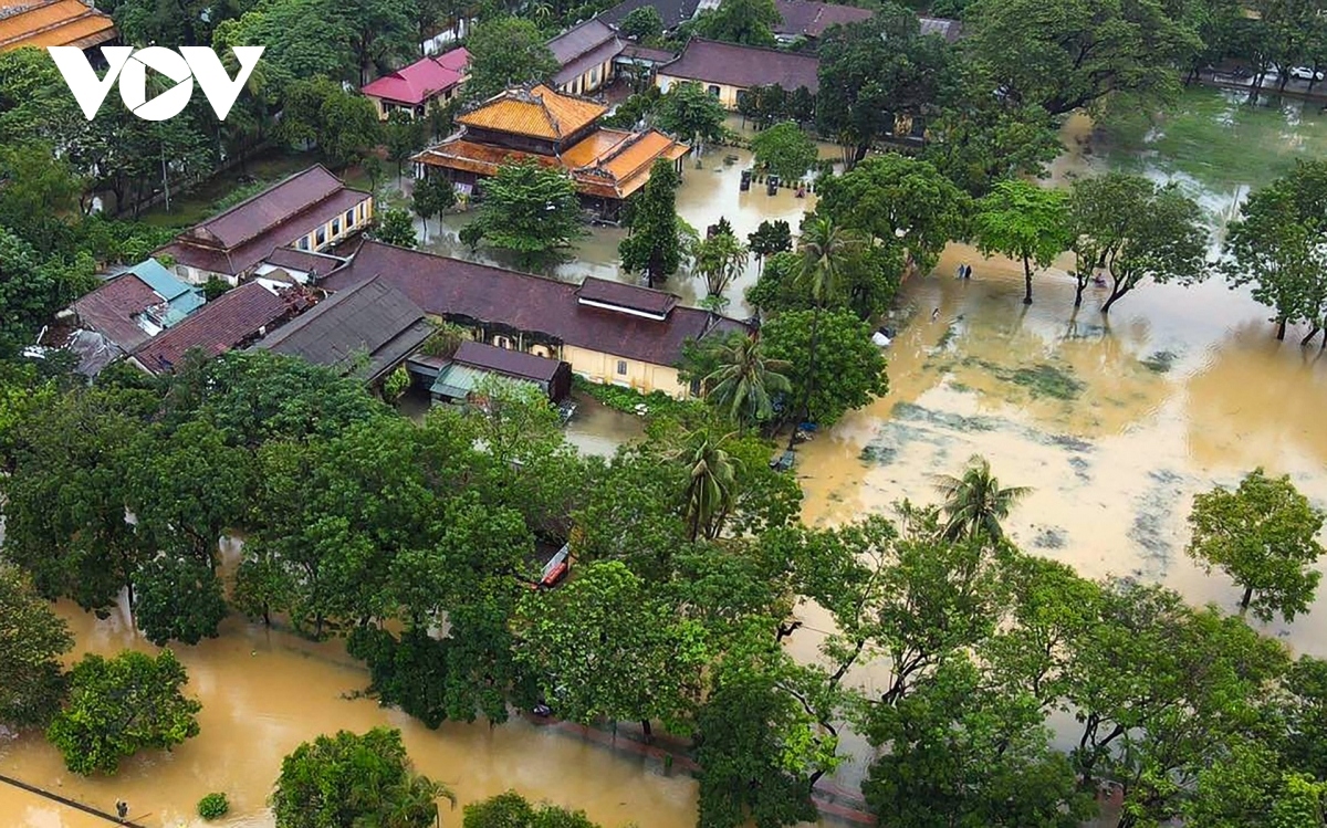 hue hit by prolonged period of heavy rain picture 18