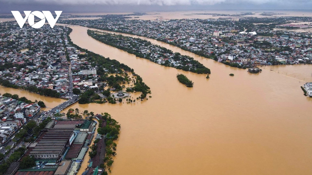 hue hit by prolonged period of heavy rain picture 1