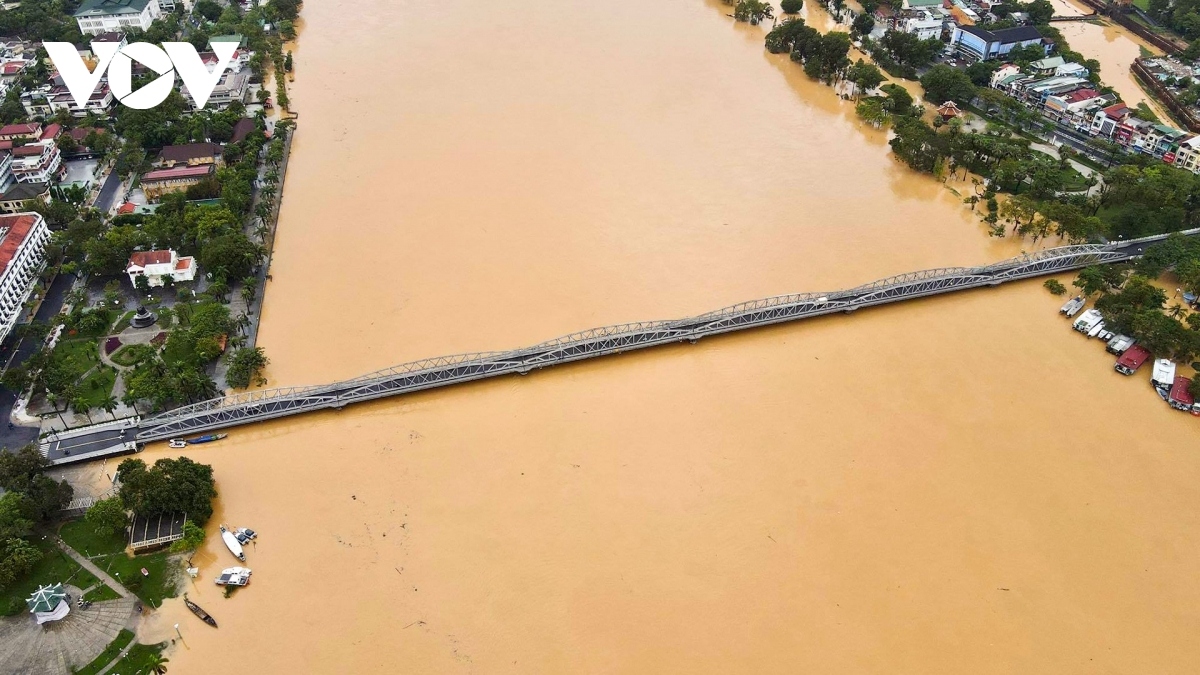 hue hit by prolonged period of heavy rain picture 2