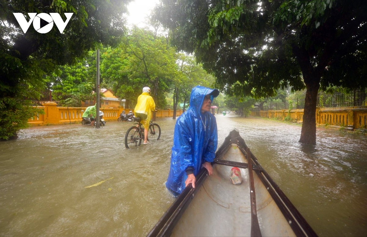 hue hit by prolonged period of heavy rain picture 6