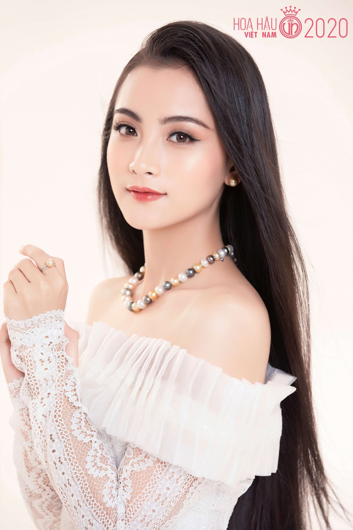 leading miss vietnam contestants shine in ao dai photo shoot picture 12