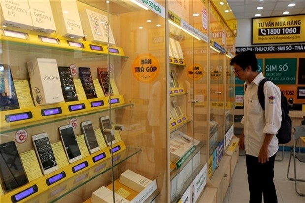 Mobile phone retailers shift to other services as market saturated