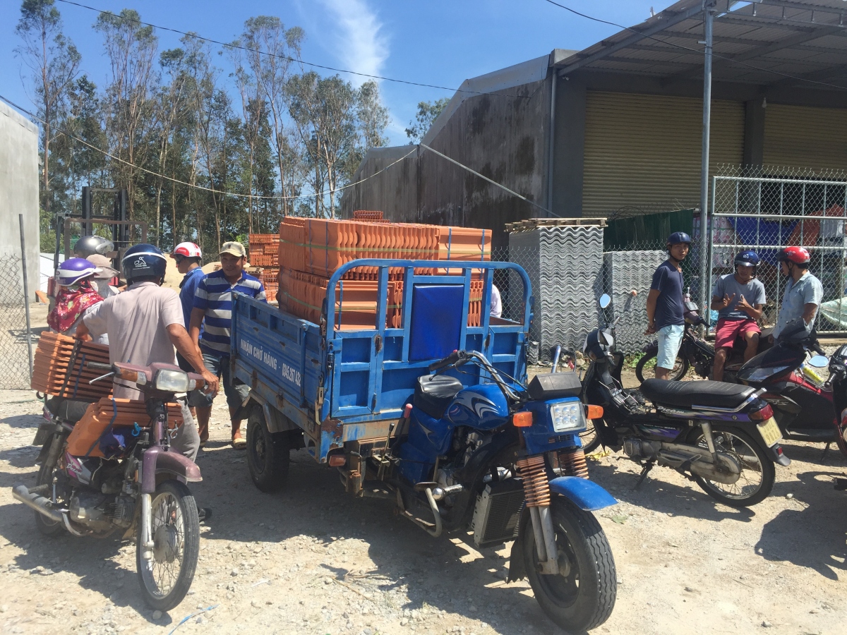 gan 85.000 ngoi nha o quang ngai bi toc mai do bao so 9 hinh anh 3