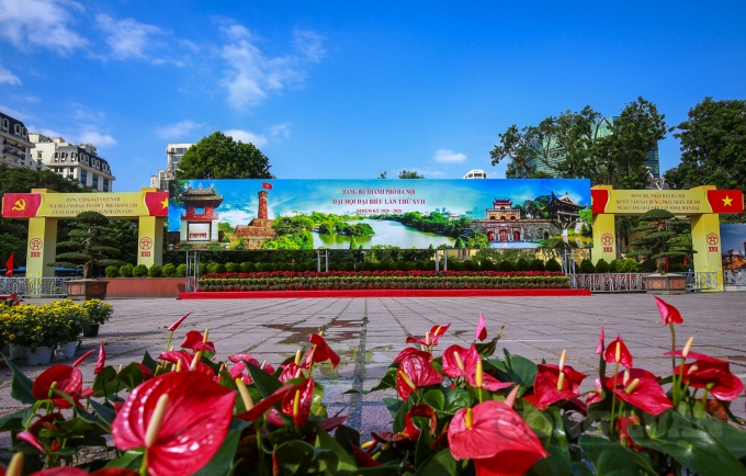 hanoi receives makeover for liberation day celebrations picture 3