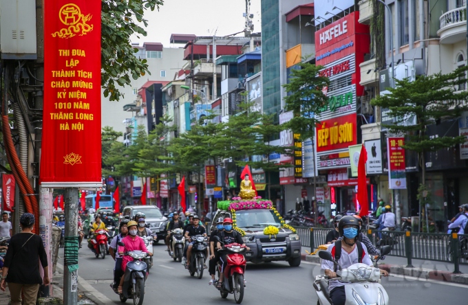 hanoi receives makeover for liberation day celebrations picture 7