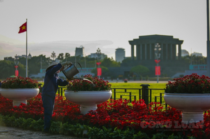 hanoi receives makeover for liberation day celebrations picture 9