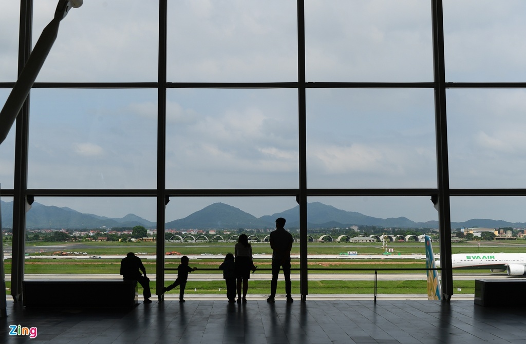 terminal 2 of noi bai international airport falls quiet picture 10