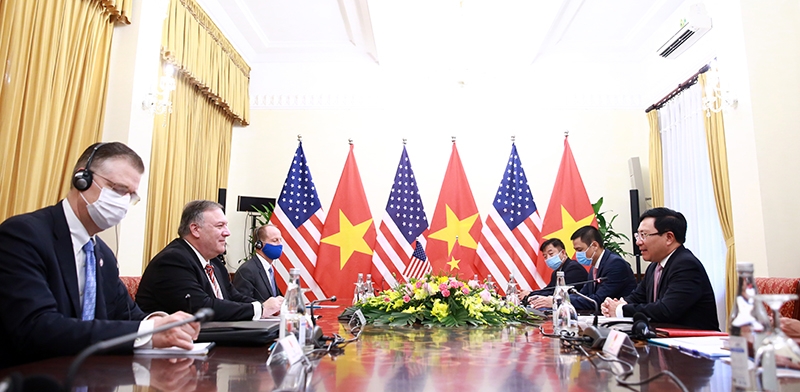 us secretary pompeo welcomed in hanoi picture 4