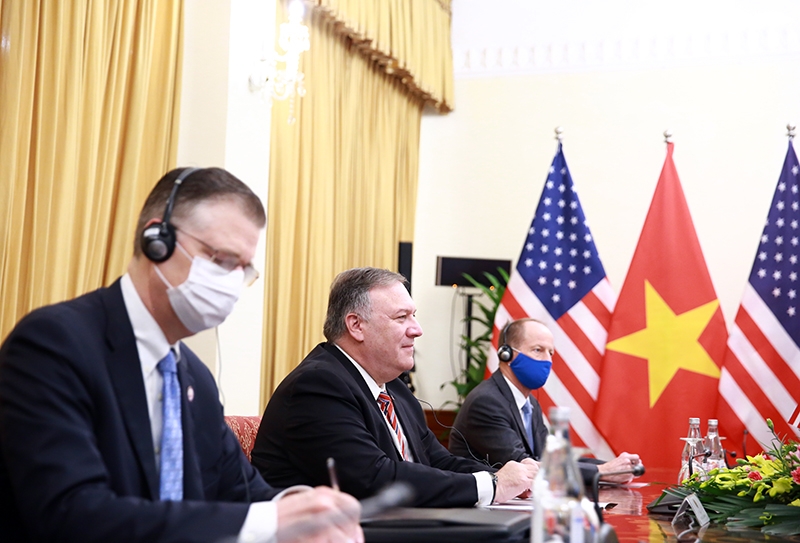 us secretary pompeo welcomed in hanoi picture 5