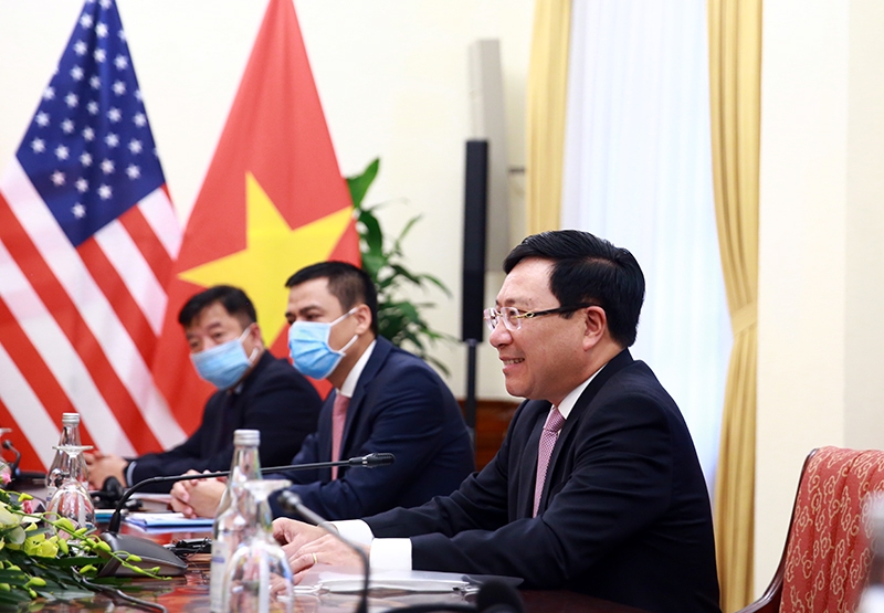 us secretary pompeo welcomed in hanoi picture 6