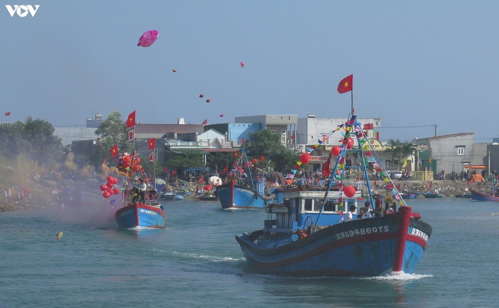 phat trien du lich bien, dao Diem nhan trong thuc hien nghi quyet o quang ngai hinh anh 1