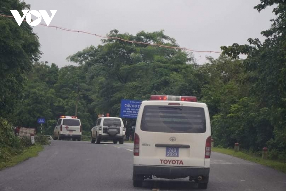 bodies of 22 victims of quang tri landslide discovered picture 1