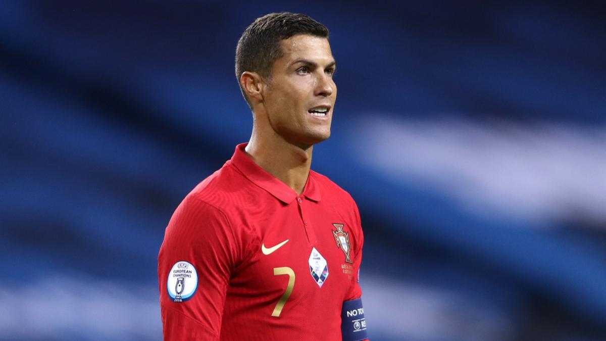 Cristiano Ronaldo mắc Covid-19 | VOV.VN