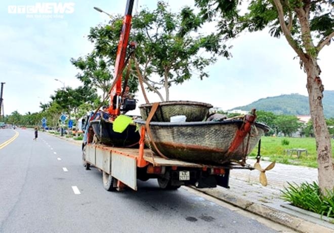 central vietnam rushes to mitigate impact of typhoon molave picture 4