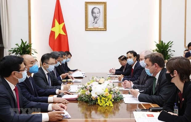 pm nguyen xuan phuc hosts uk minister of state for trade policy picture 1