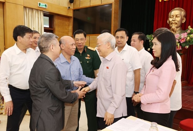 top leader meets hanoi voters ahead of na s 10th session picture 1