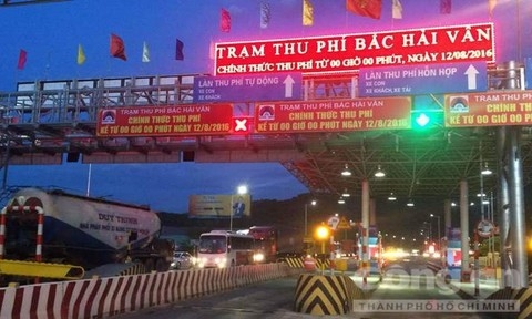 Bộ GTVT yêu cầu tạm dừng thu phí tất cả các trạm BOT ở miền Trung sau bão số 9