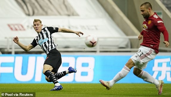 shaw dot luoi nha - bruno da hong phat den, mu van nguoc dong thang 4-1 truoc newcastle hinh anh 4