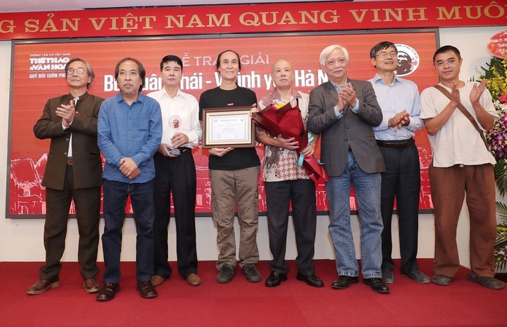 ha dong intellectuals named job prize winner at bui xuan phai awards 2020 picture 1