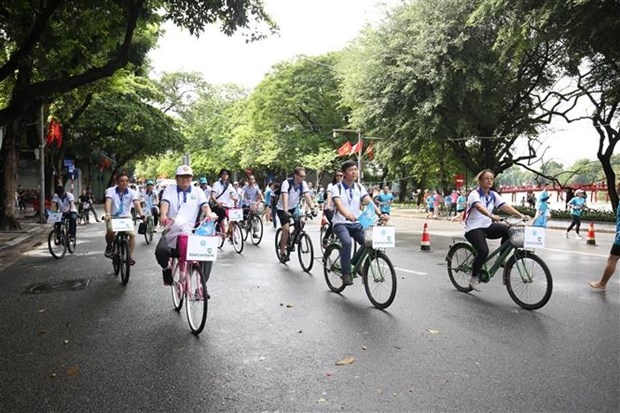 hanoi cycling journey helps raise awareness on environment protection picture 1