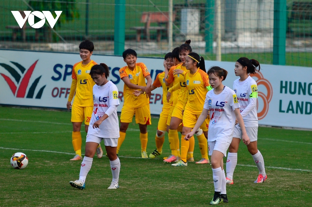 hcm city i fc win first leg of national women s football championship picture 1