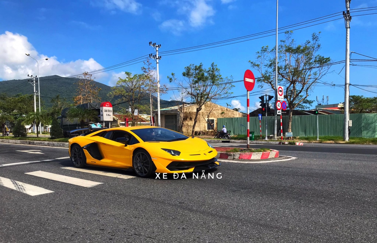 can canh sieu pham lamborghini aventador svj vua cap ben viet nam hinh anh 1