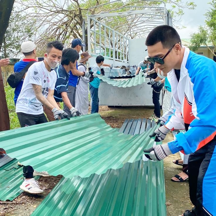 wowy, de choat dung nha, giup nguoi dan vung lu khac phuc thiet hai do bao hinh anh 2