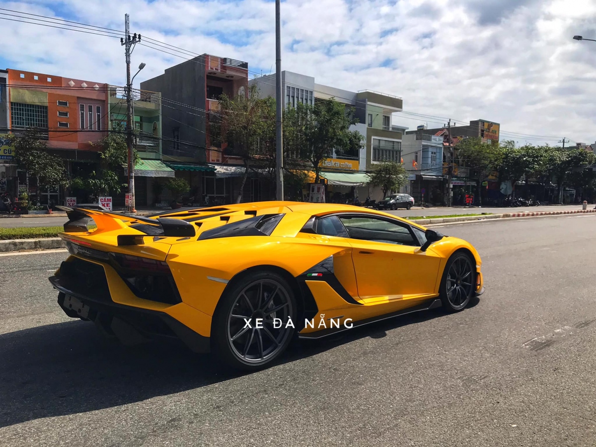 can canh sieu pham lamborghini aventador svj vua cap ben viet nam hinh anh 2