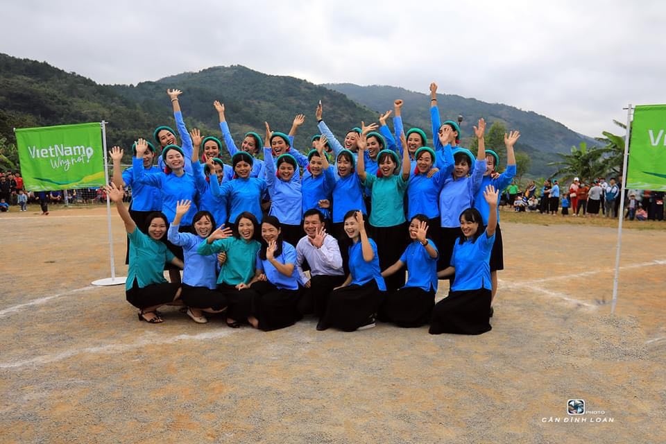 vo hoang yen, mau thuy mac vay da bong voi phu nu san chi o quang ninh hinh anh 2