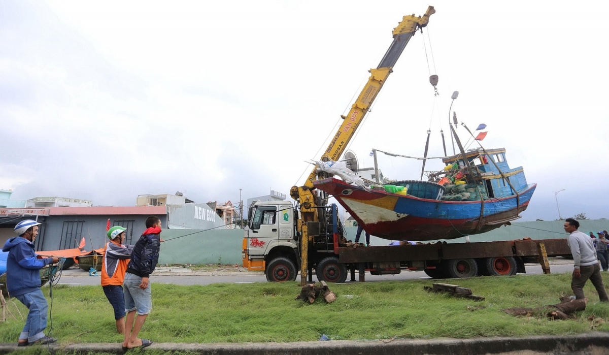 central localities brace for impact of typhoon vamco picture 21