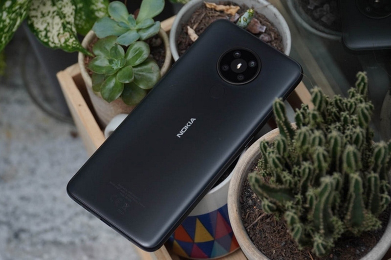 Rò rỉ ảnh render Nokia 92 Cụm 4 camera chính camera selfie ẩn dưới màn  hình
