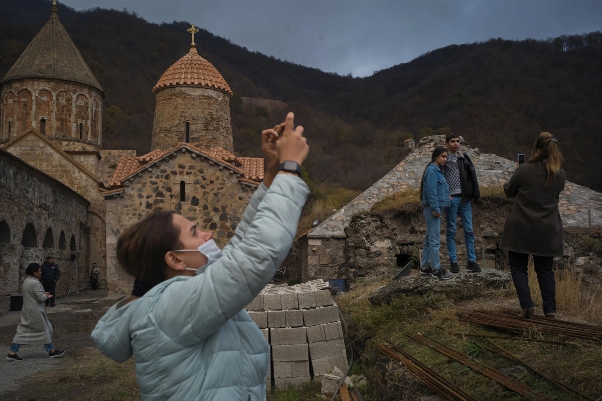 Anh nguoi dan armenia thu don, rut khoi vung lan can nagorno-karabakh hinh anh 4