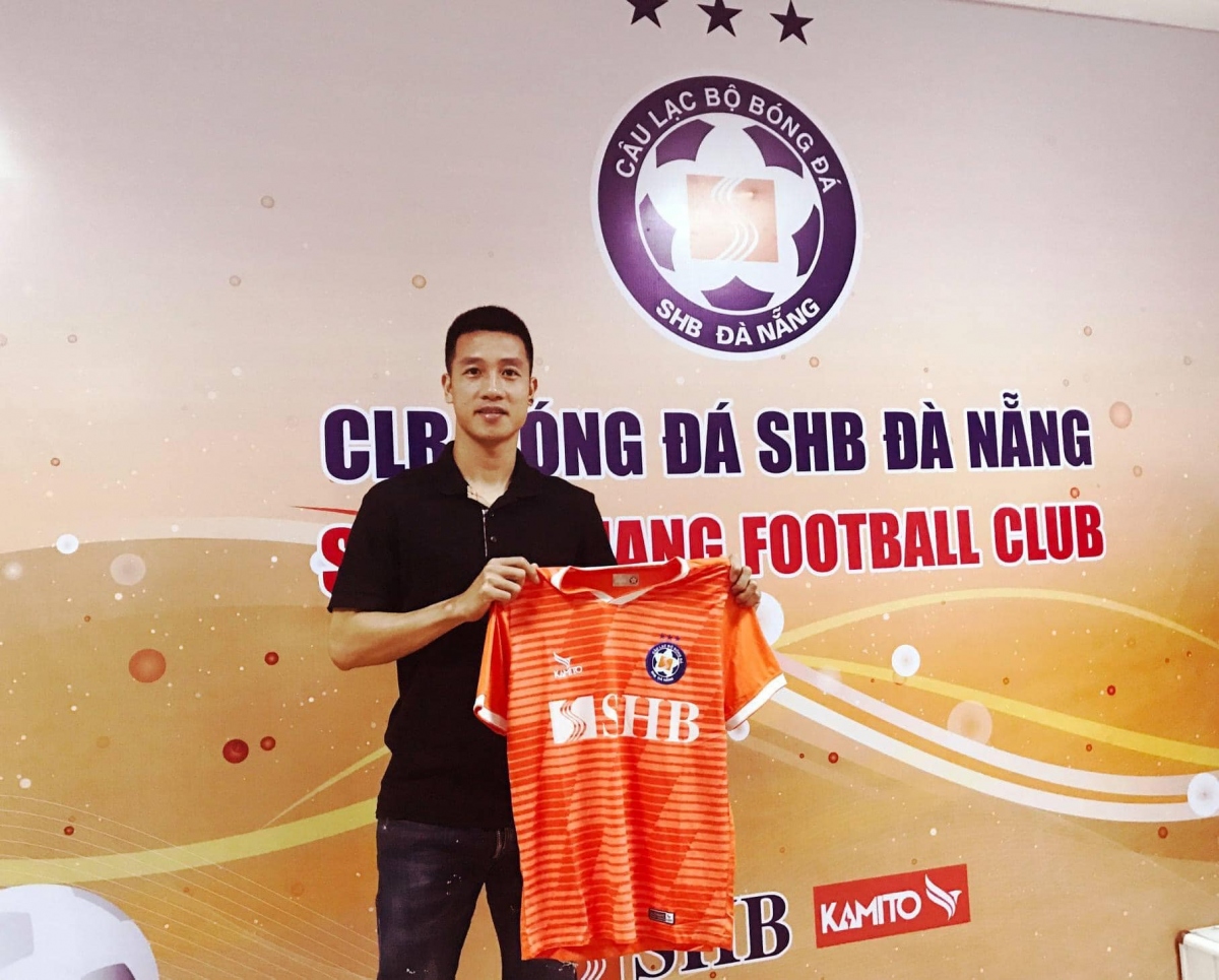 Doi hinh nhung ngoi sao gan mac Dt viet nam co ben do moi o v-league 2021 hinh anh 6