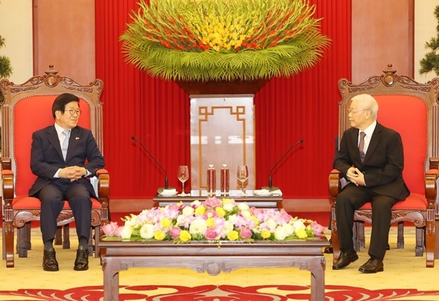 top leader receives visiting speaker of rok s parliament picture 1