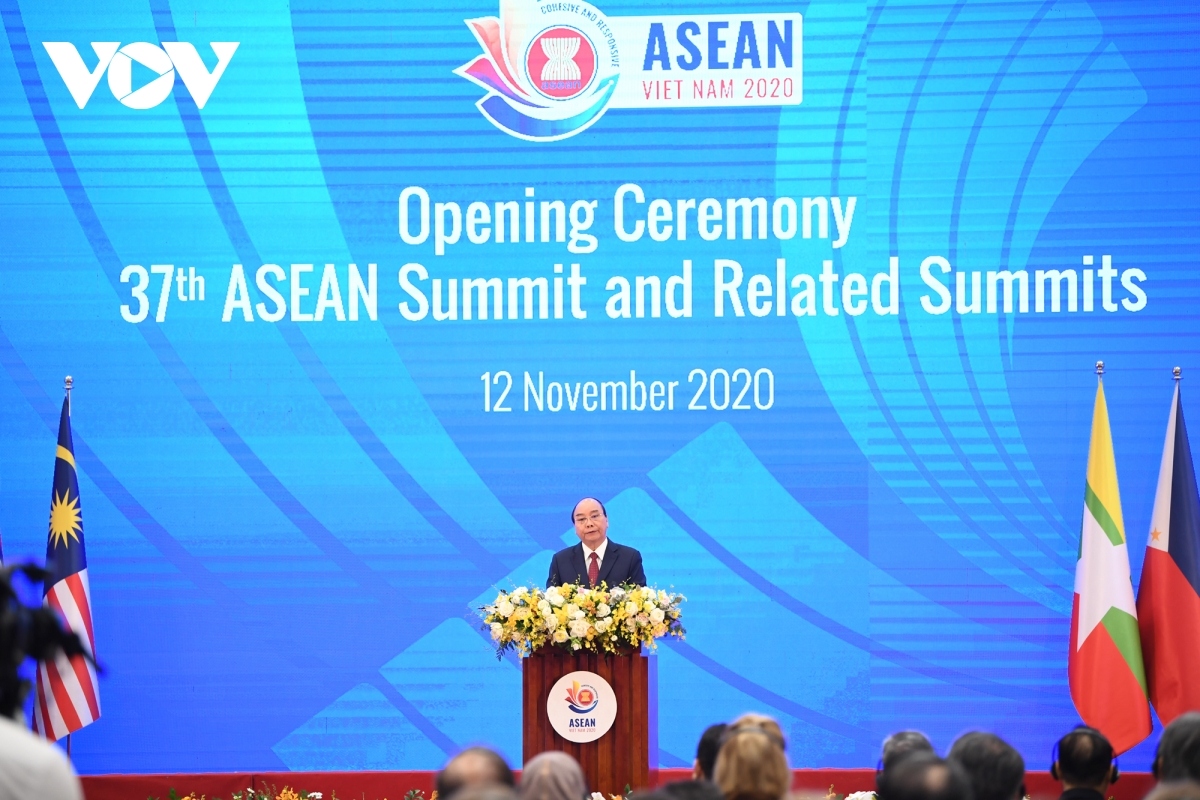 hanoi welcomes start of 37th asean summit and related summits picture 10