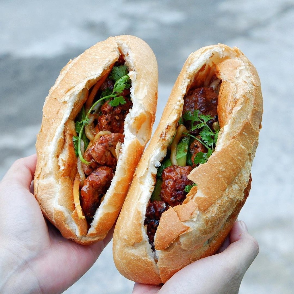 four famous bread stands in hcm city picture 10