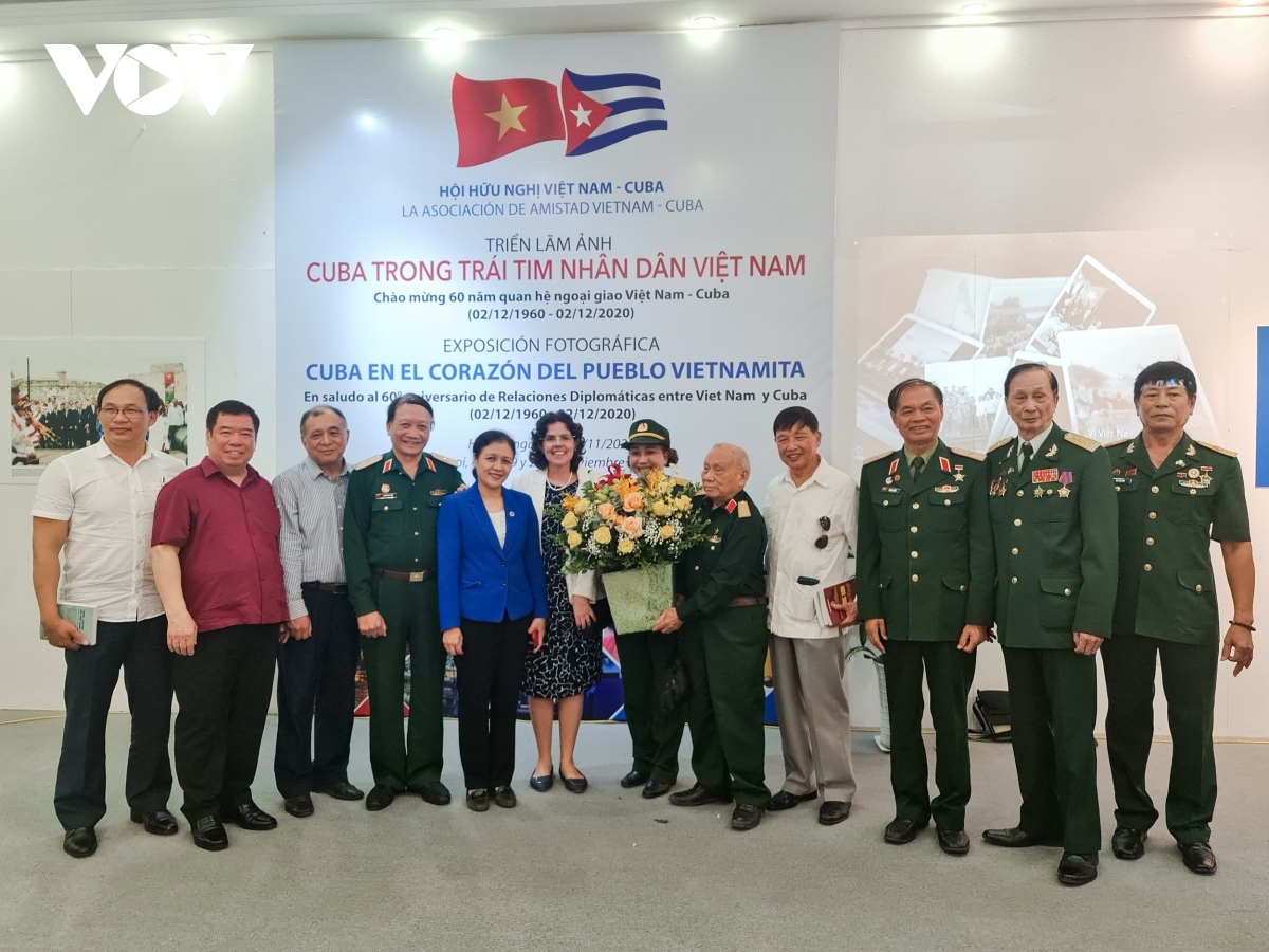 photo exhibition details vietnam-cuba diplomatic ties throughout history picture 10