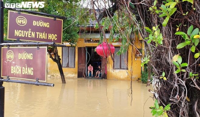 unesco-recognised hoi an inundated by flooding again picture 3