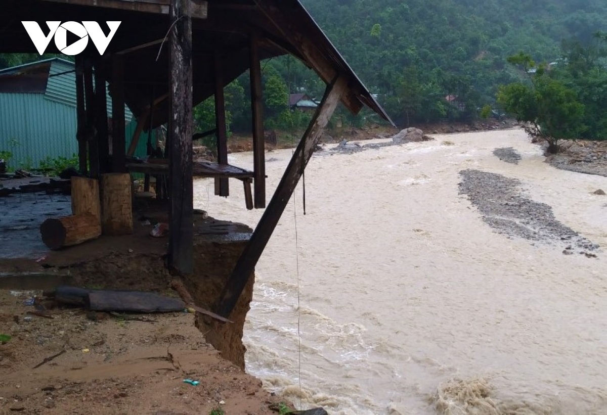 flooding sweeps away more 14 houses in tra leng commune picture 4