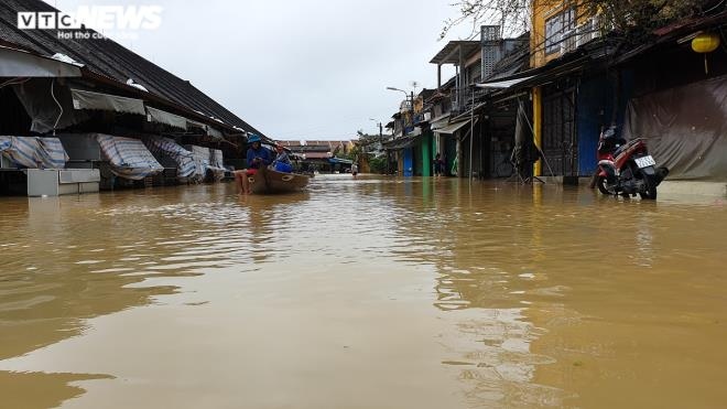 unesco-recognised hoi an inundated by flooding again picture 6